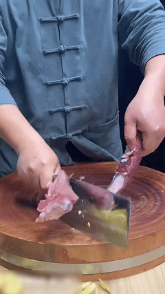 Nóż tasak wielofunkcyjny kuty z jednego kawałka